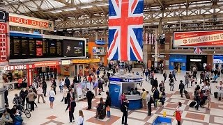 A Walk Through The London Victoria Station London England [upl. by Aicilf]